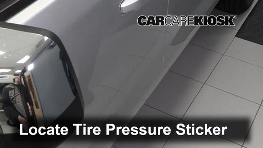 2022 Chevrolet Silverado 1500 LT 2.7L 4 Cyl. Turbo Crew Cab Pickup Tires & Wheels Check Tire Pressure